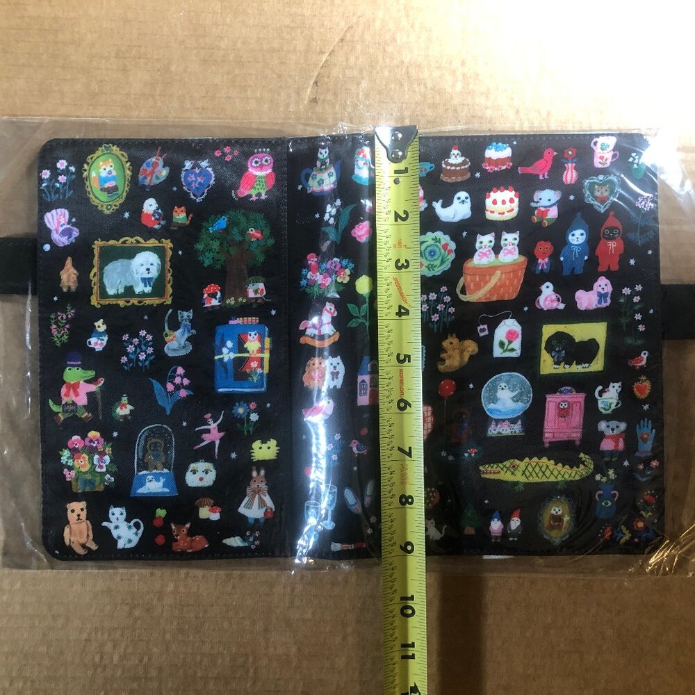 Hobonichi Yumi Kitagishi Little Gifts A5 Cover - Picture 4 of 6